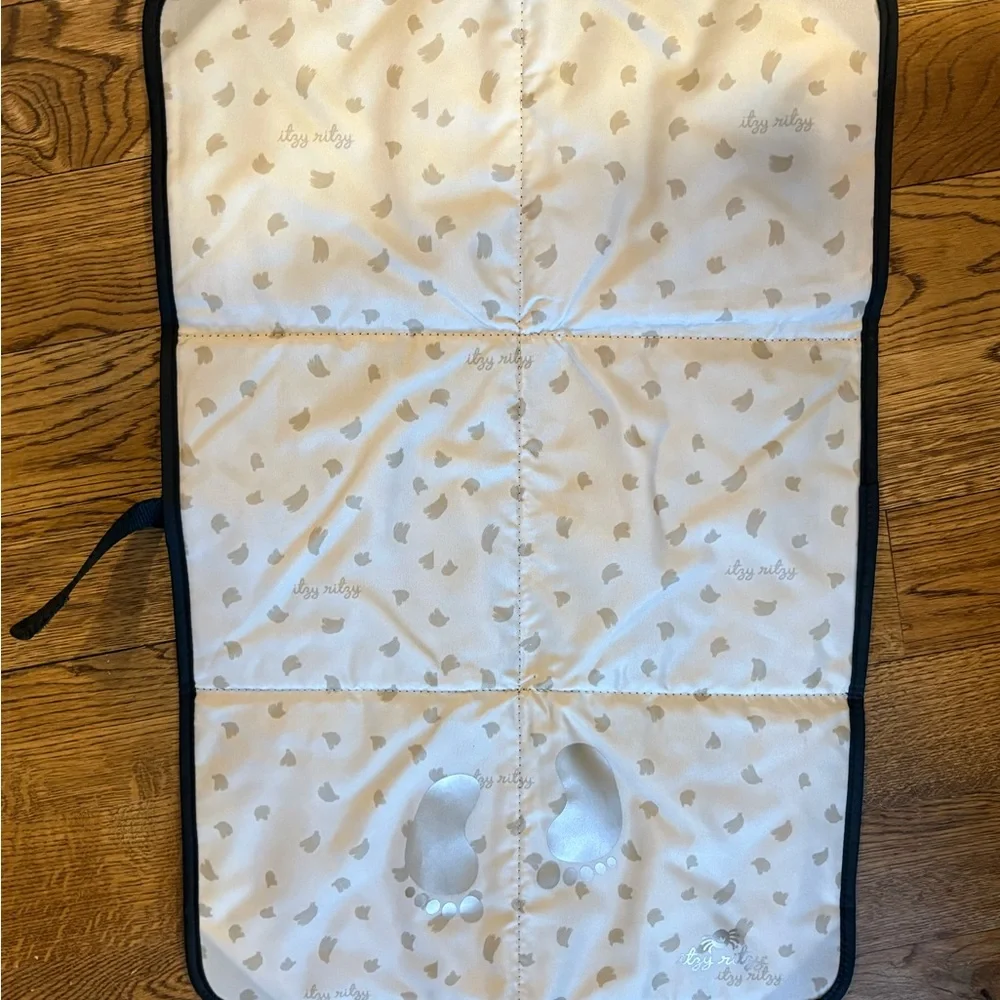 Itzy Ritzy Dream Diaper Bag Backpack - Picture 8 of 8